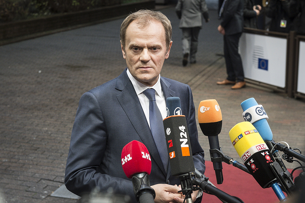 В ЕС созвали экстренный саммит по кризису в Греции